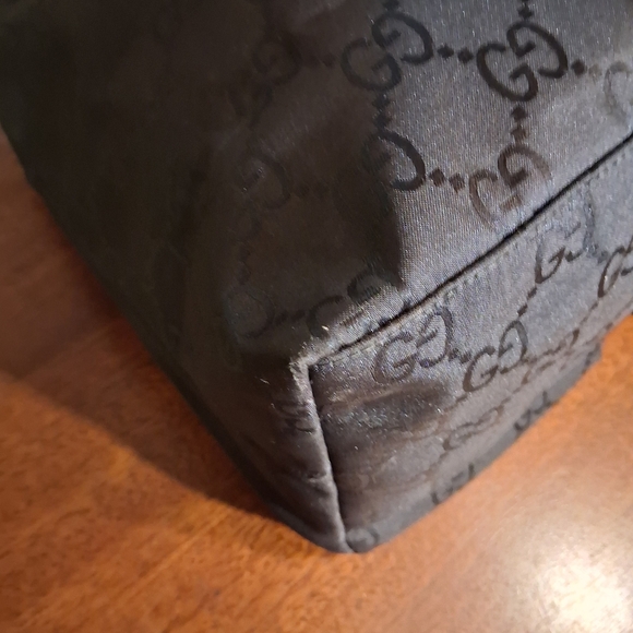 Gucci Brown Monogram Shoulder Bag - Picture 9 of 15